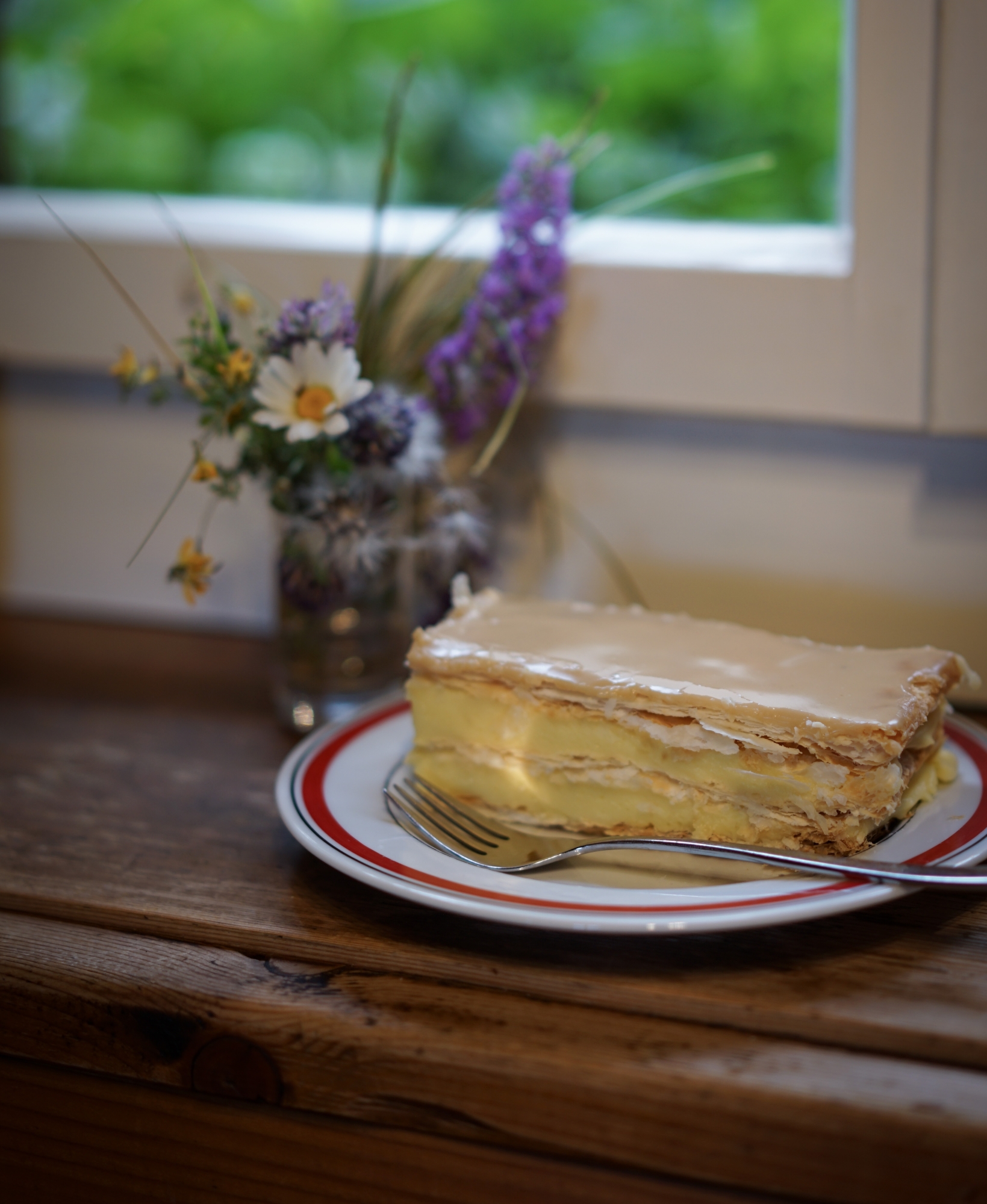 Cremeschnitte in der Doldenhornhütte